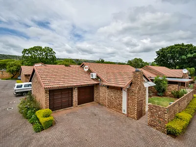 2 Bedroom Townhouse For Sale in Pretoria - DdMj.webp