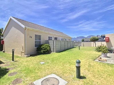 2 Bedroom Apartment For Sale in Onverwacht, Strand - Tqz8.webp