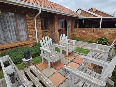 3 Bedroom Apartment To Rent in Kempton Park - J21i.webp