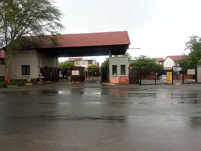 2 Bedroom Apartment To Rent in Midrand - s8xB.webp