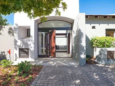 2 Bedroom Apartment For Sale in George - jxwI.webp