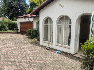 5 Bedroom House For Sale in Roodepoort - img
