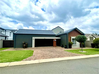 4 Bedroom House For Sale in Centurion - sOwE.webp