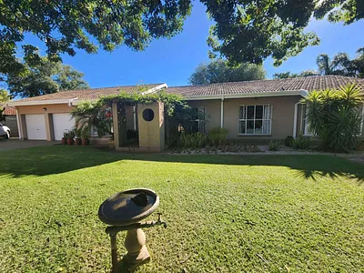 4 Bedroom House For Sale in Kimberley - img