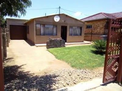 4 Bedroom House For Sale in Hammanskraal - 4ayG.webp