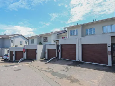 3 Bedroom Townhouse For Sale in Durban - I0We.webp