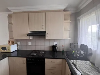 2 Bedroom House For Sale in Roodepoort - img