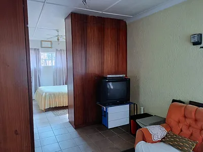 House To Rent in Roodepoort - img