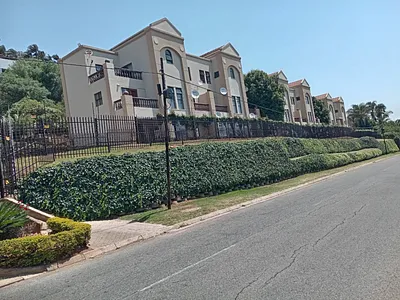 2 Bedroom Apartment For Sale in Roodepoort - J79T.webp
