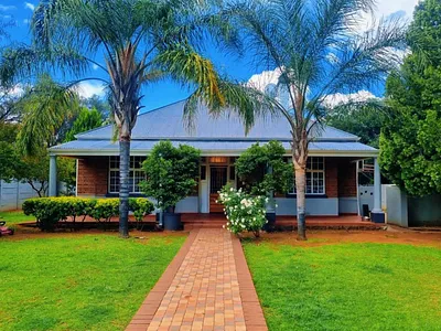 3 Bedroom House For Sale in Kimberley - 52tC.webp