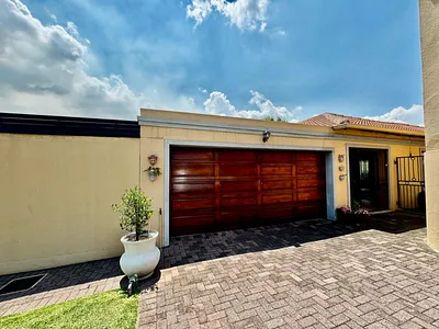 3 Bedroom House For Sale in Secunda - upUM.webp