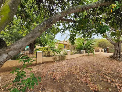 3 Bedroom House For Sale in Ashton - dKUn.webp