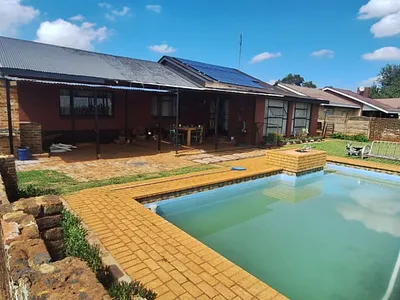 3 Bedroom House For Sale in Carletonville - T8tV.webp