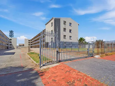 2 Bedroom Apartment For Sale in Port Elizabeth - GGdR.webp