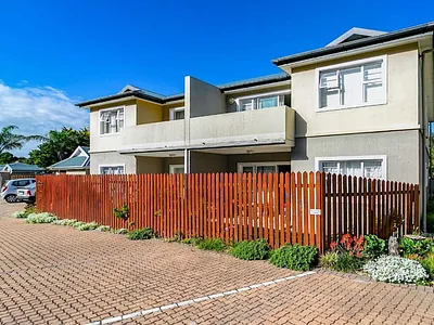 2 Bedroom Apartment To Rent in Sedgefield - img