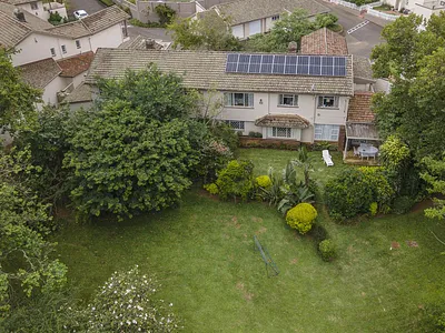 3 Bedroom Townhouse For Sale in Kloof - Uxqz.webp