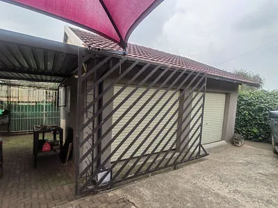 7 Bedroom House To Rent in Roodepoort - F1Jf.webp