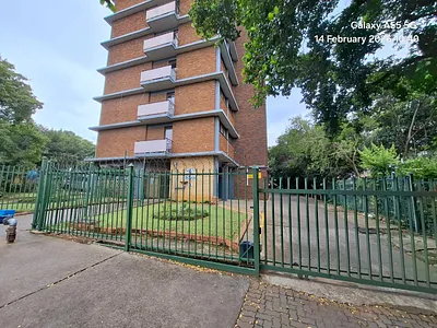 4 Bedroom Apartment For Sale in Pretoria - pdoU.webp