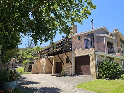 4 Bedroom House For Sale in George - 1cvl.webp