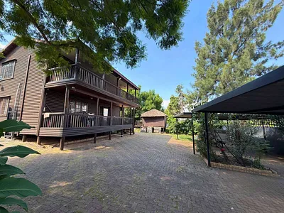 9 Bedroom House For Sale in Randburg - pteH.webp