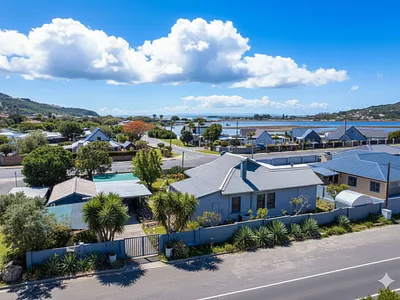 3 Bedroom House For Sale in Groot Brakrivier - Gz71.webp