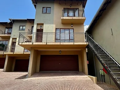 3 Bedroom Townhouse For Sale in Nelspruit - img