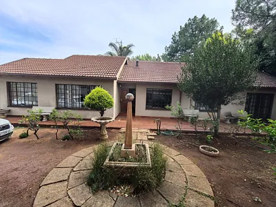 5 Bedroom House For Sale in Centurion - img