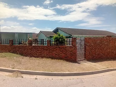 3 Bedroom House For Sale in Port Elizabeth - wuRw.webp