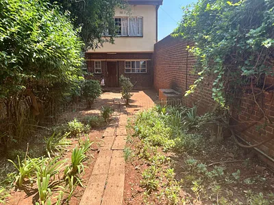 2 Bedroom Apartment For Sale in Randburg - 9Q4N.webp
