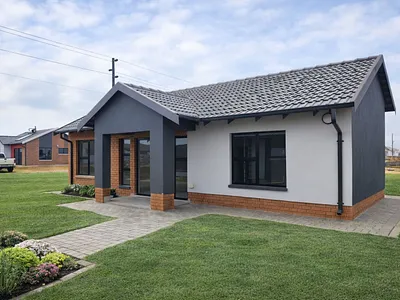 3 Bedroom House For Sale in Akasia - 3reD.webp