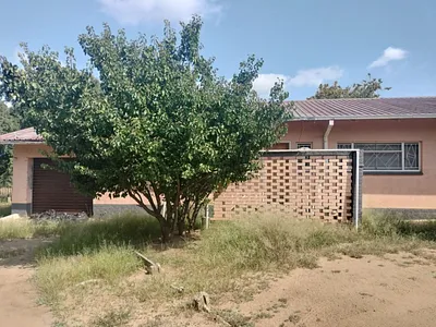 3 Bedroom House For Sale in Kroonstad - img