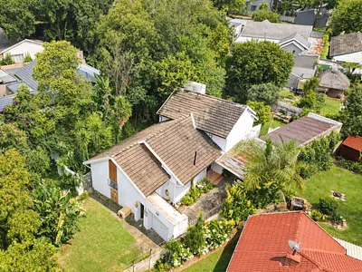 3 Bedroom House For Sale in Randburg - B2xO.webp