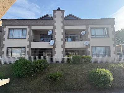 2 Bedroom Apartment For Sale in Nelspruit - img