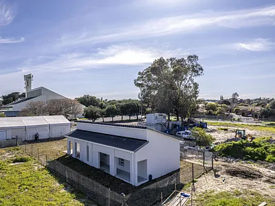 2 Bedroom Apartment For Sale in Bellville - img