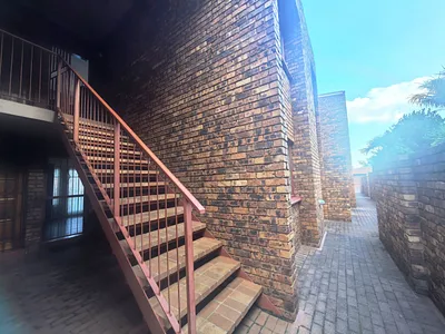 2 Bedroom Apartment For Sale in Centurion - kNQj.webp