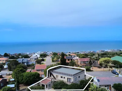 5 Bedroom House For Sale in Groot Brakrivier - yBna.webp