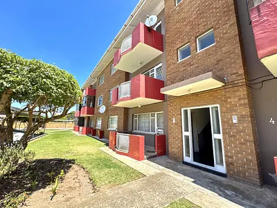2 Bedroom Apartment For Sale in Port Elizabeth - img