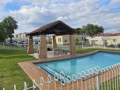 3 Bedroom Apartment For Sale in Sandton - 4lE2.webp