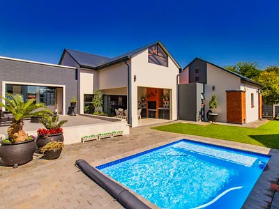 4 Bedroom House For Sale in Hartbeespoort - 7Lwf.webp