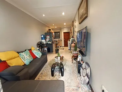 2 Bedroom Apartment For Sale in Randburg - 4J7n.webp