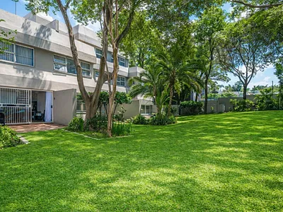 2 Bedroom Townhouse For Sale in Sandton - ZMW5.webp