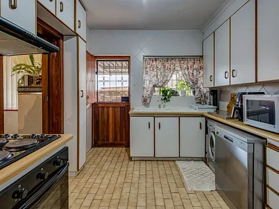 3 Bedroom Townhouse For Sale in Port Elizabeth - gNHD.webp