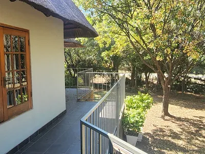 4 Bedroom House For Sale in Vaal Marina - dD5v.webp