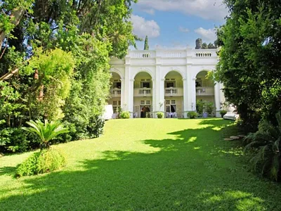 8 Bedroom House For Sale in Pretoria - BJnv.webp