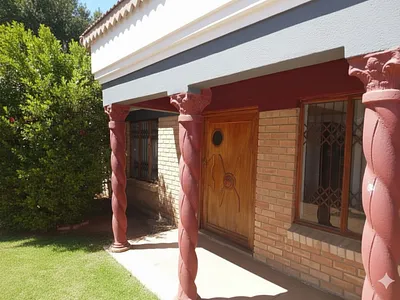3 Bedroom House For Sale in Polokwane - s60m.webp