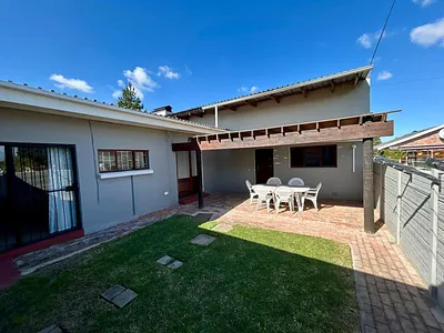 4 Bedroom House For Sale in George - X5Ww.webp