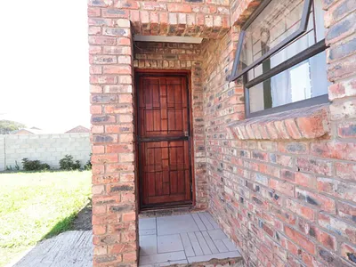 3 Bedroom House For Sale in George - 7cGV.webp