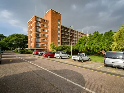 2 Bedroom Apartment For Sale in Pretoria - RtTU.webp