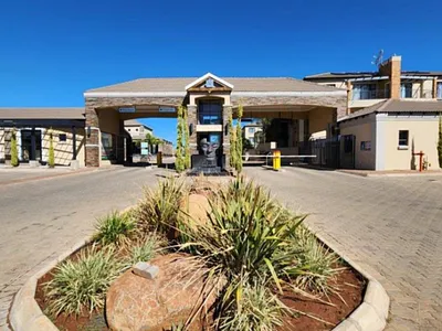 2 Bedroom Apartment For Sale in Kimberley - dc0g.webp