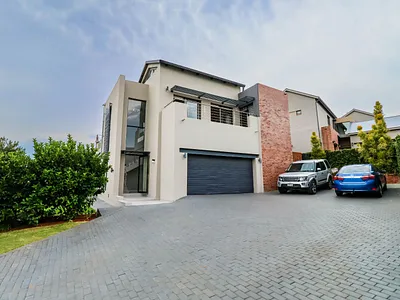 4 Bedroom House For Sale in Centurion - rCgr.webp